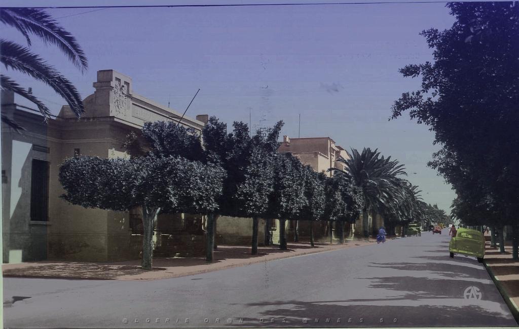 Rio Salado 502- Bd National et Poste.jpg
